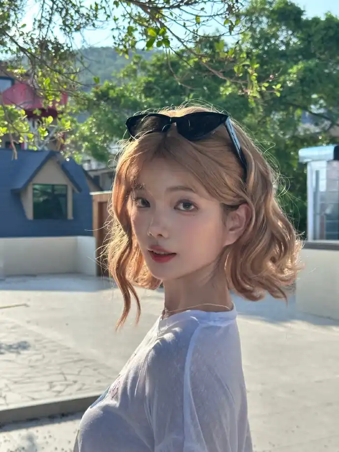 暗网数据交易示意图